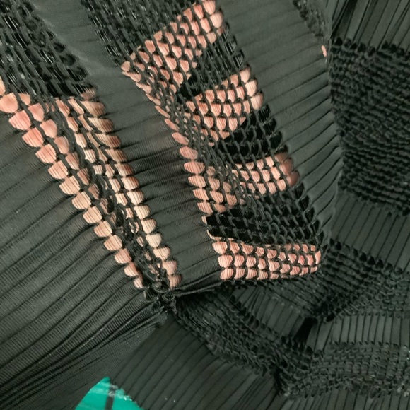 Women’s Skirt - Picture 5 of 5